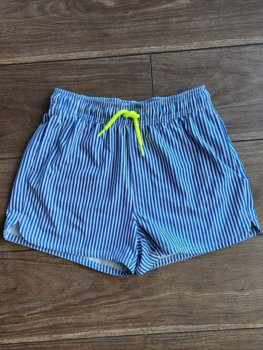 Vineyard Vines Performance Girls Chappy Short Marlin Blue White Stripe L 14 NWOT